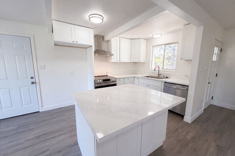 Photo 8 of 29 of 4224 Boone Ln, Sacramento, CA