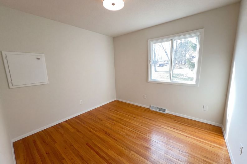 Photo 17 of 25 of 3480 Milton St N, Shoreview, MN
