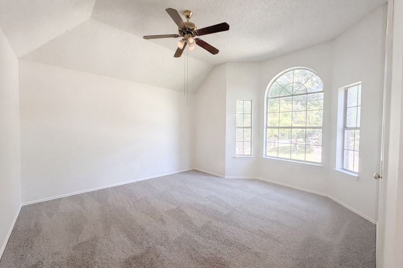 Photo 10 of 27 of 905 Ridgemont Dr, Allen, TX