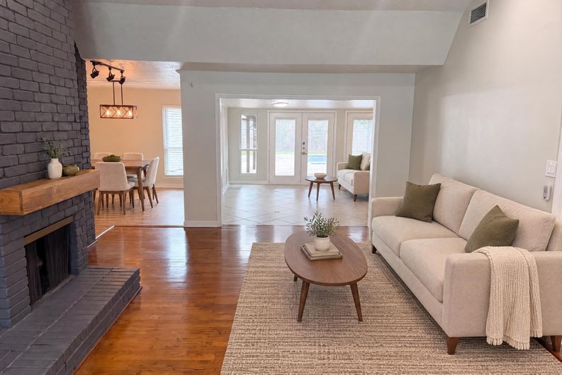 Photo 7 of 26 of 14923 Aspen Hills Dr, Houston, TX