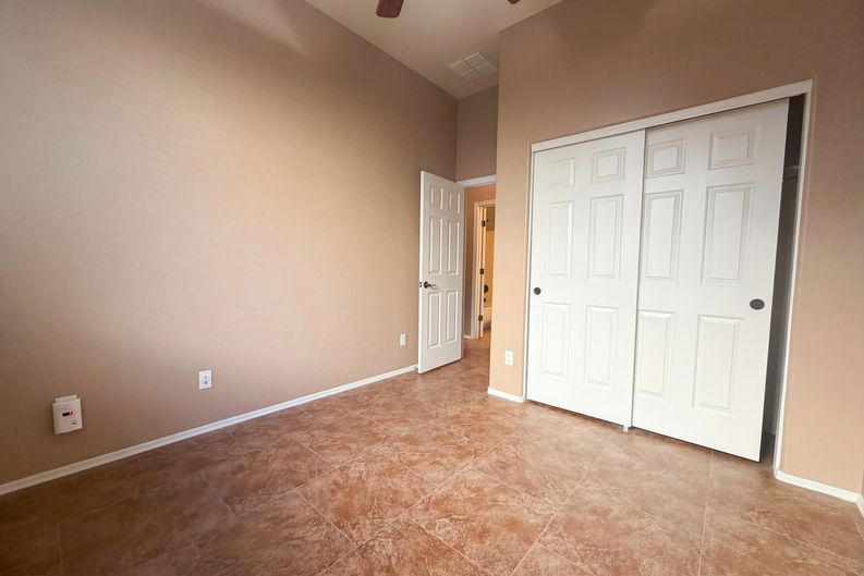 Photo 12 of 17 of 6915 E Portia St, Mesa, AZ