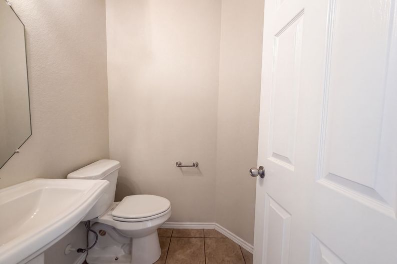 Photo 9 of 18 of 9603 Orion Dr, Temple, TX