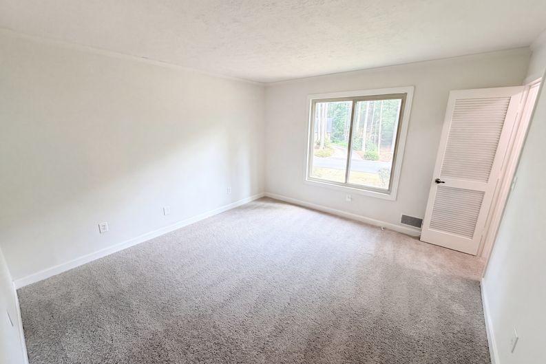 Photo 20 of 40 of 3962 Spalding Holw, Peachtree Corners, GA