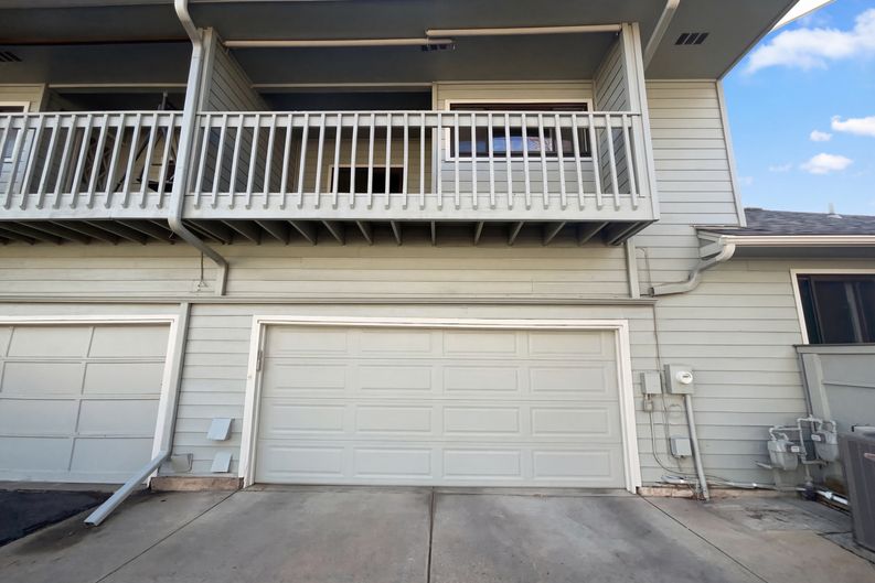 Photo 6 of 26 of 3075 E Long Cir S, Centennial, CO