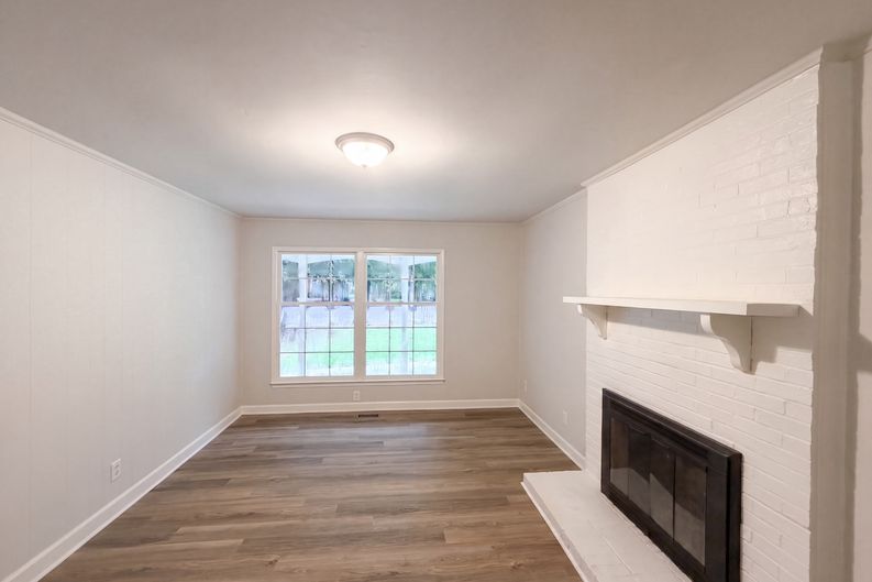 Photo 10 of 18 of 1304 Wicklow Dr, Cary, NC