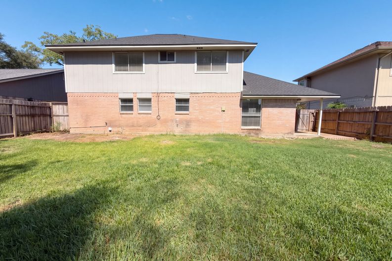 Photo 5 of 32 of 4519 Spinks Creek Ln, Spring, TX