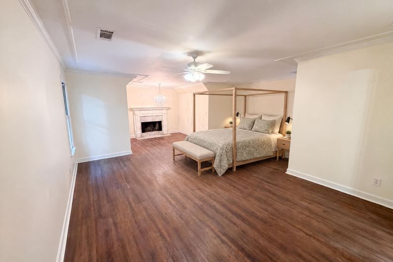 Photo 18 of 28 of 644 Laurel Wood Dr SW, Marietta, GA