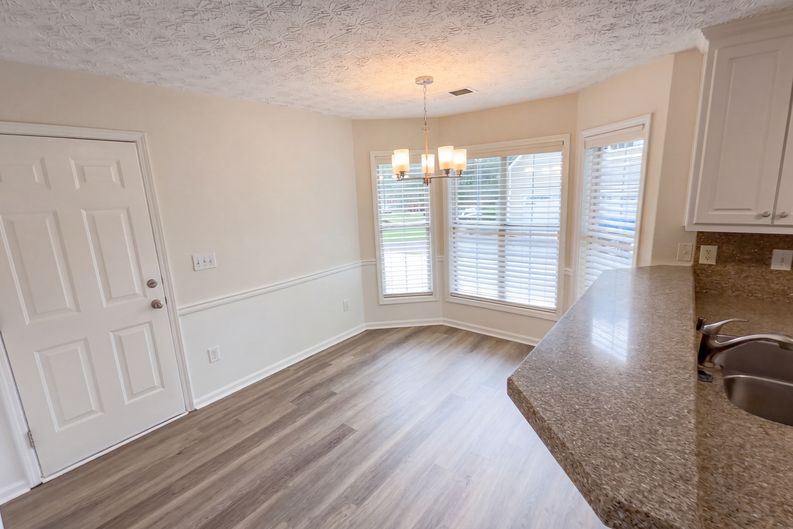 Photo 7 of 49 of 3870 Cherry Ridge Walk, Suwanee, GA