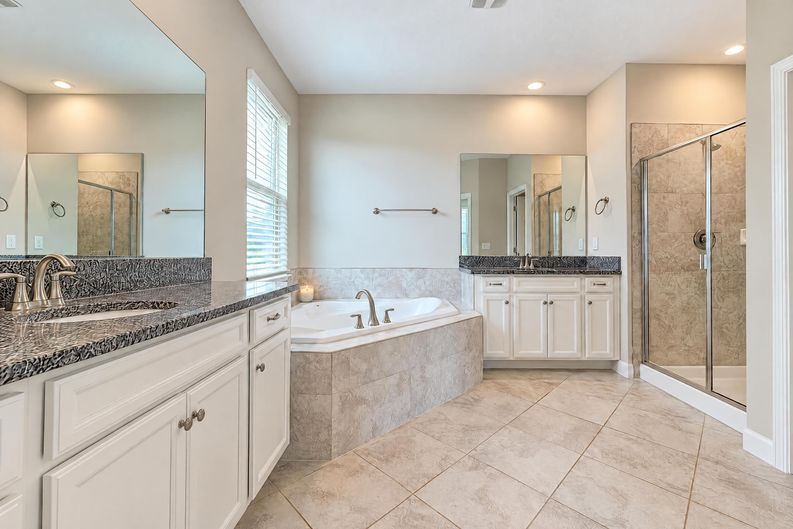 Photo 19 of 34 of 6244 English Hollow Rd, Tampa, FL