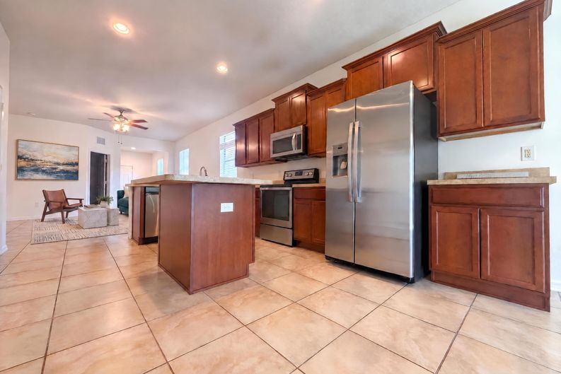 Photo 7 of 19 of 6308 Magnolia Park Blvd, Riverview, FL