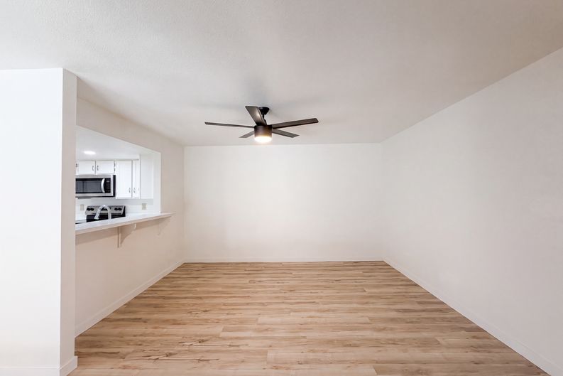 Photo 6 of 19 of 5208 E Tamblo Dr, Phoenix, AZ