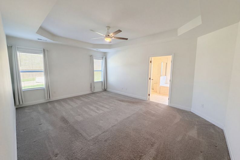Photo 4 of 44 of 2714 Green Ash Ln, Knoxville, TN