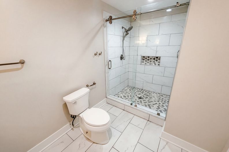 Photo 36 of 44 of 4000 Amberley Ln, Marietta, GA