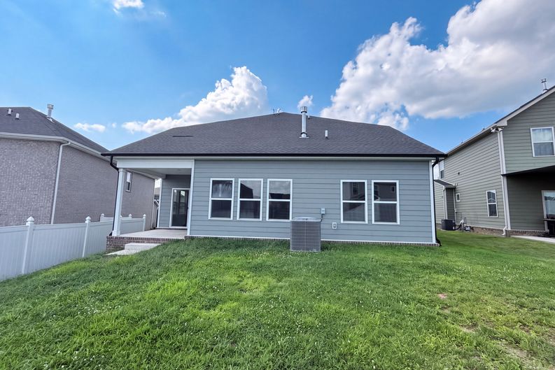 Photo 5 of 16 of 331 Collier Rd, Mount Juliet, TN