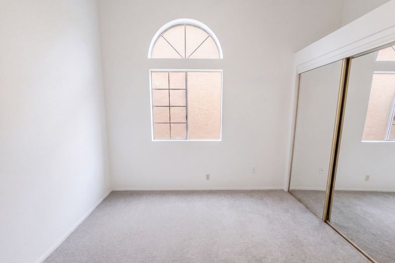 Photo 11 of 24 of 6018 W Mescal St, Glendale, AZ