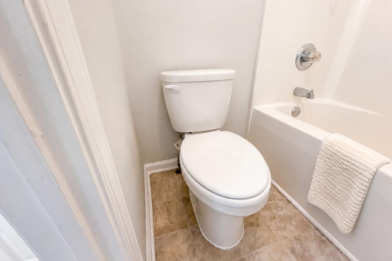 Photo 11 of 43 of 8230 Mossybrook Ln, Douglasville, GA