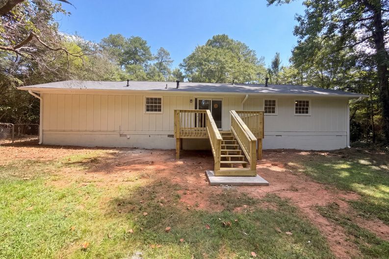 Photo 5 of 23 of 1181 Bouldercrest Cir, Watkinsville, GA