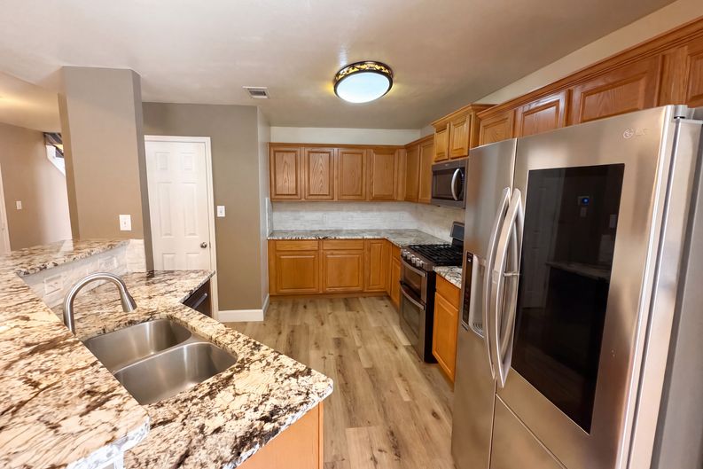 Photo 6 of 27 of 106 Forestview Rd, Hickory Creek, TX