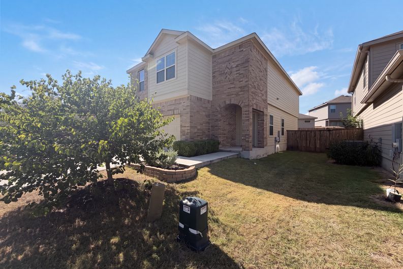 Photo 14 of 18 of 276 Circle Way, Jarrell, TX