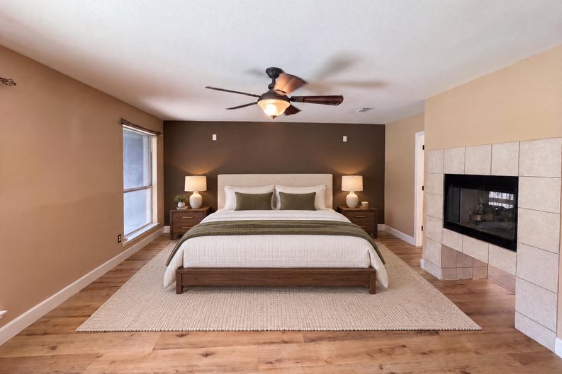 Photo 9 of 27 of 106 Forestview Rd, Hickory Creek, TX