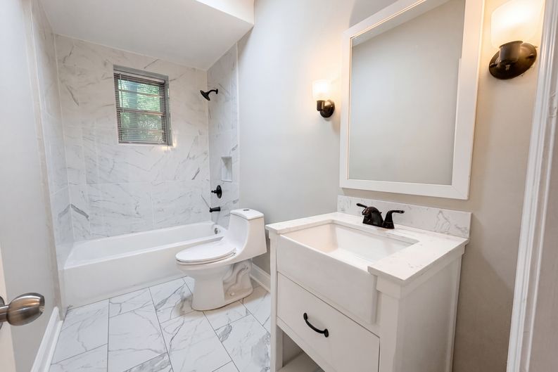 Photo 17 of 27 of 2801 Shades Crest Rd, Vestavia Hills, AL