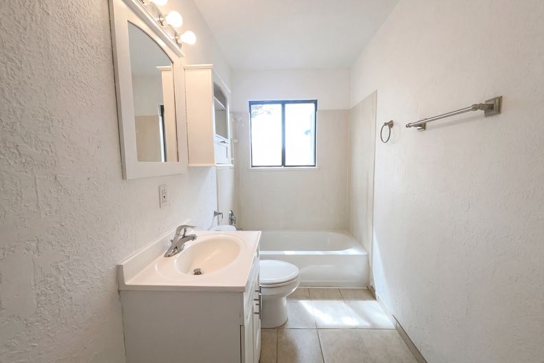Photo 9 of 18 of 8112 Princess Jeanne Ave NE, Albuquerque, NM