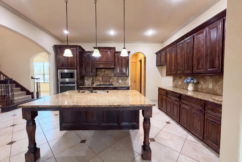 Photo 11 of 34 of 4905 Palm Springs Dr, McKinney, TX