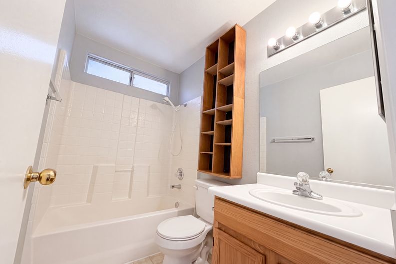 Photo 22 of 33 of 9121 Indian Breeze Dr, Las Vegas, NV