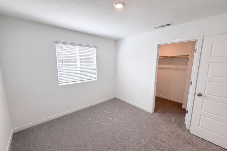 Photo 12 of 17 of 4496 Bellaire Ave, Clovis, CA