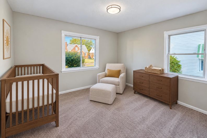 Photo 6 of 24 of 1541 E 254th St, Euclid, OH