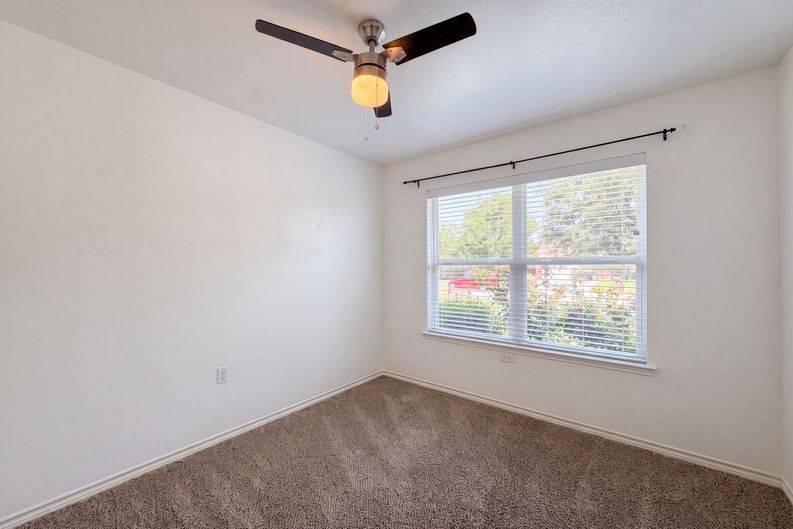 Photo 13 of 16 of 3132 Evangeline Rd, Fort Worth, TX