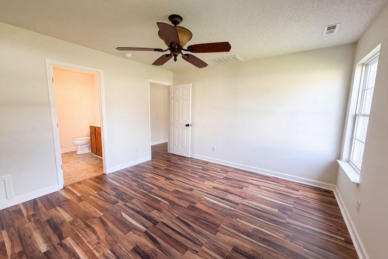 Photo 10 of 20 of 9244 Simonton Dr, Charlotte, NC