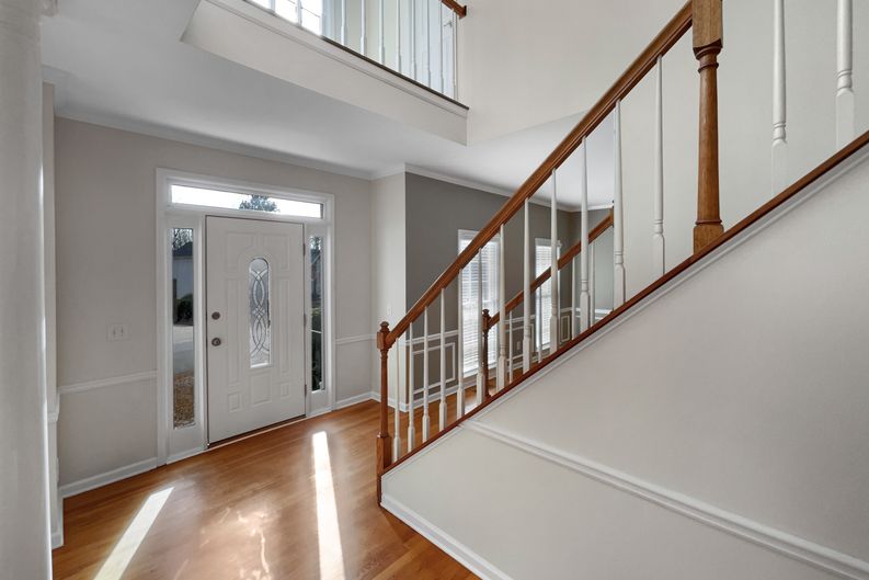 Photo 31 of 68 of 1370 Providence Dr, Lawrenceville, GA