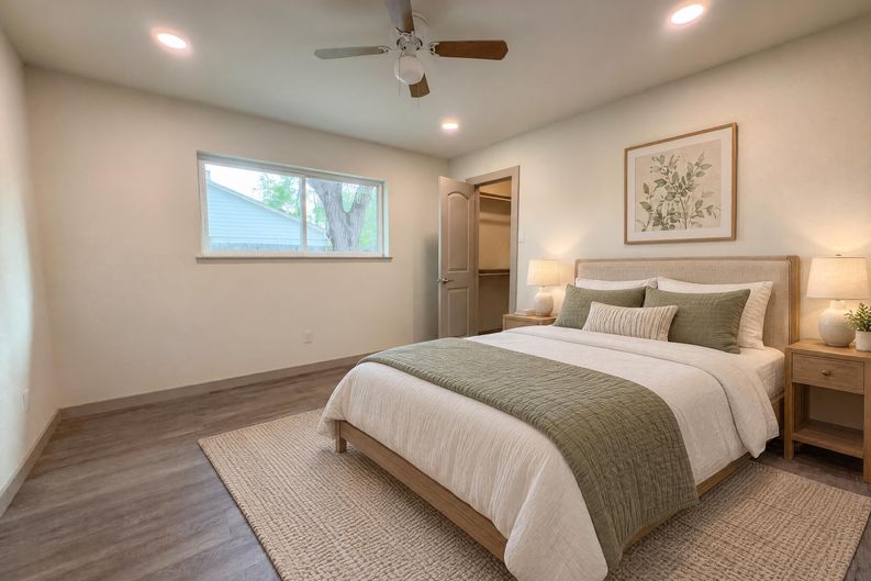 Photo 4 of 19 of 10726 Sugar Hill Dr, Houston, TX