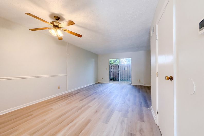 Photo 6 of 25 of 7636 Montgomery Rd, Cincinnati, OH