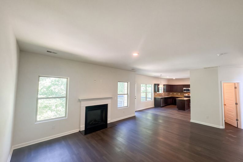 Photo 6 of 21 of 672 Mill Creek Trl, Jonesboro, GA