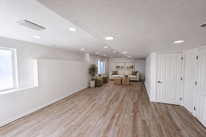 Photo 15 of 18 of 14273 S Heartstone Cir, Herriman, UT