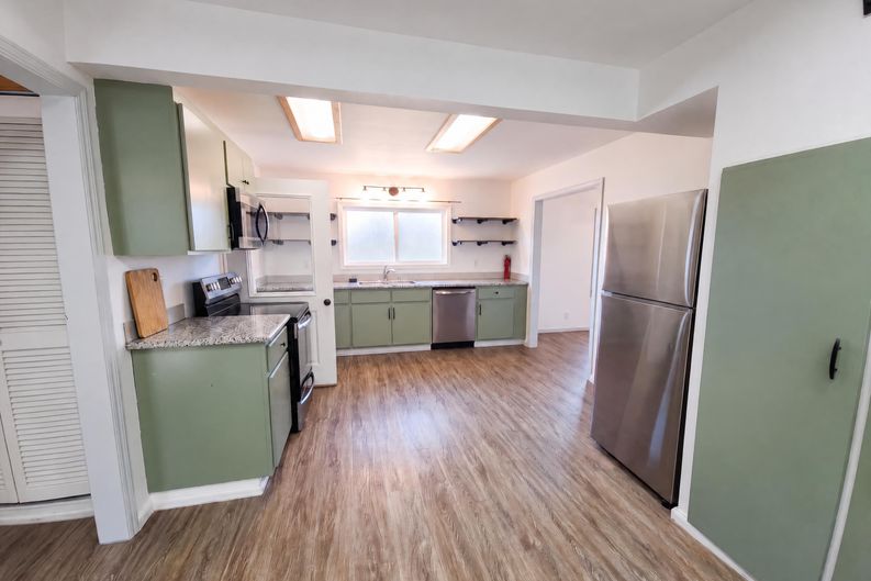 Photo 6 of 22 of 93291 Prairie Rd, Junction City, OR