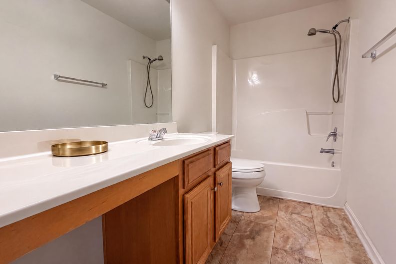 Photo 8 of 25 of 330 Oxnard Cir SW, Atlanta, GA