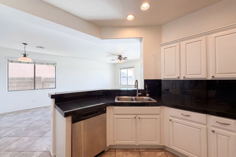 Photo 9 of 25 of 38034 N Hudson Trl, Anthem, AZ