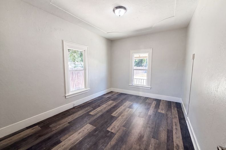 Photo 15 of 29 of 1860 W Willow St, Stockton, CA