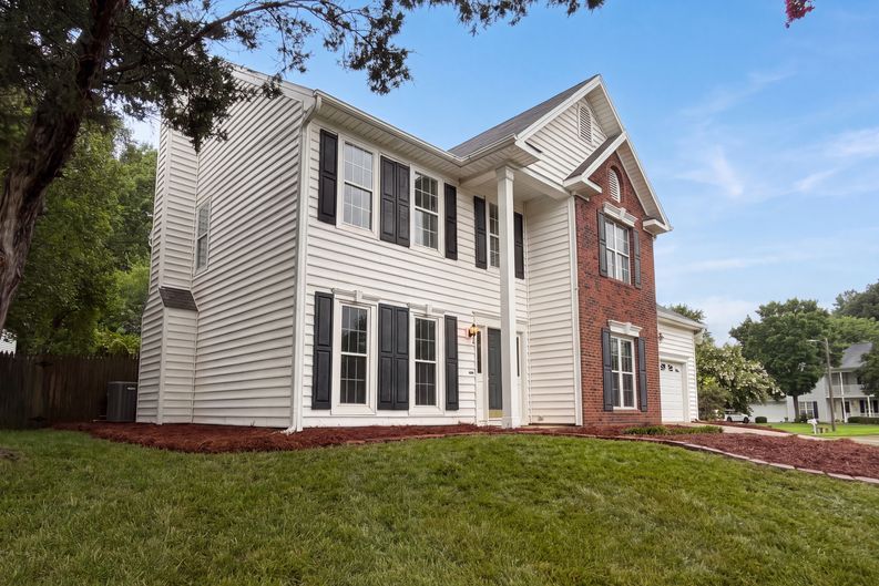 Photo 20 of 35 of 3737 Winterberry Ct NW, Concord, NC