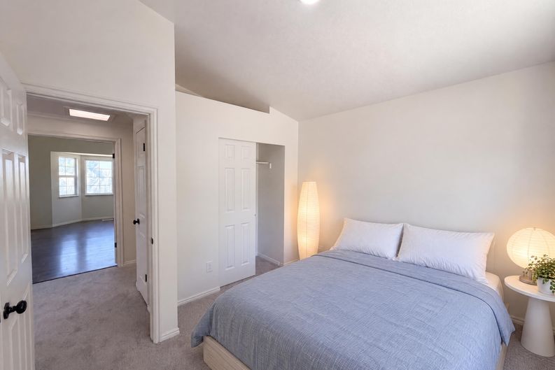 Photo 10 of 28 of 5569 S 3400 W, Roy, UT