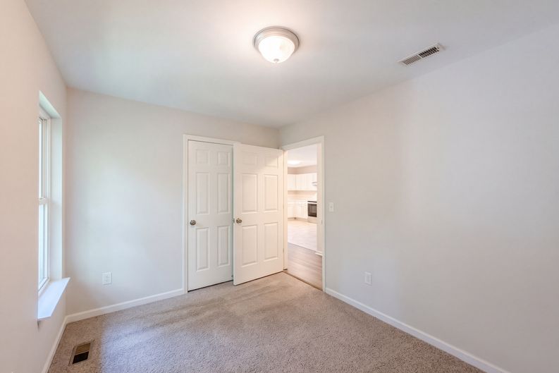 Photo 9 of 16 of 2513 Lindbergh St, Durham, NC