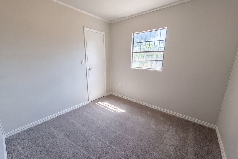 Photo 9 of 16 of 4268 Texas College Dr, Dallas, TX