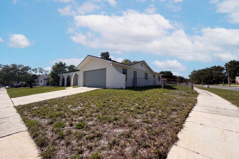 Photo 18 of 22 of 8351 Kipling Ct, Jacksonville, FL