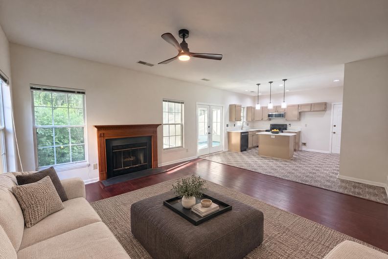 Photo 8 of 24 of 108 Whaler Rd, Summerville, SC