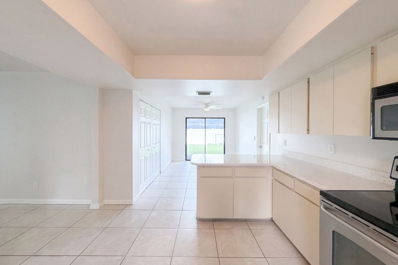 Photo 15 of 21 of 8022 Timber Lake Ln, Sarasota, FL