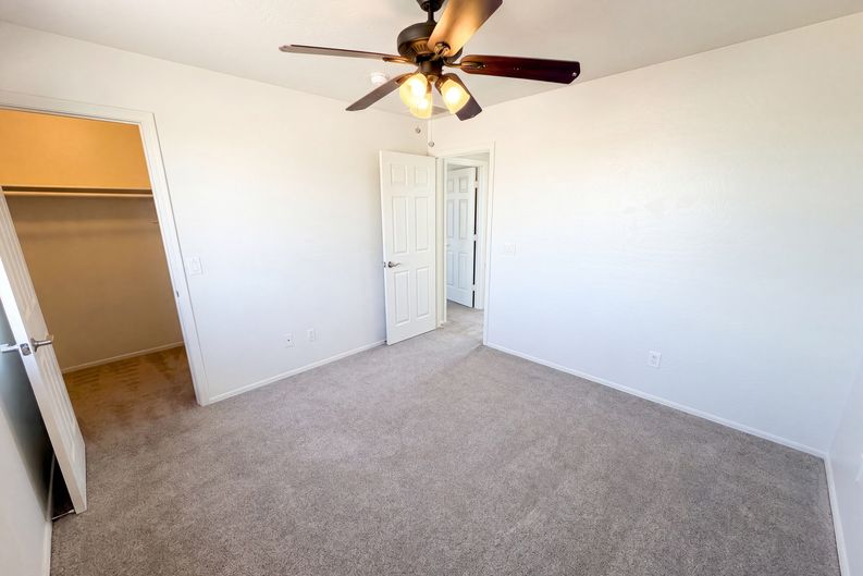 Photo 24 of 40 of 2513 W Florentine Rd, Phoenix, AZ
