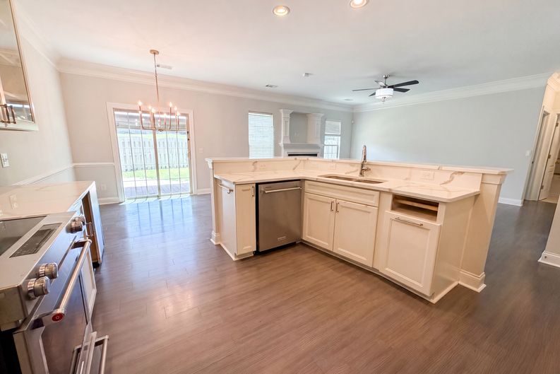 Photo 8 of 26 of 301 Cypresshill Ct, Simpsonville, SC
